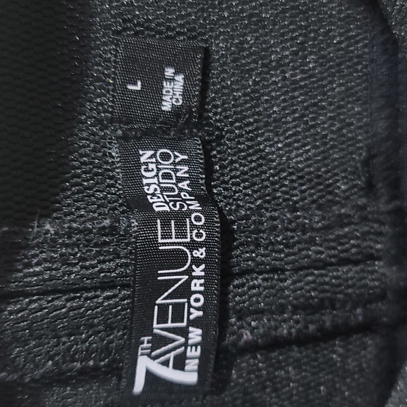 Skirt bundle 2 black elastic waist, EUC, lengths:7th Avenue 28.5 & Elle 22 - Picture 5 of 6